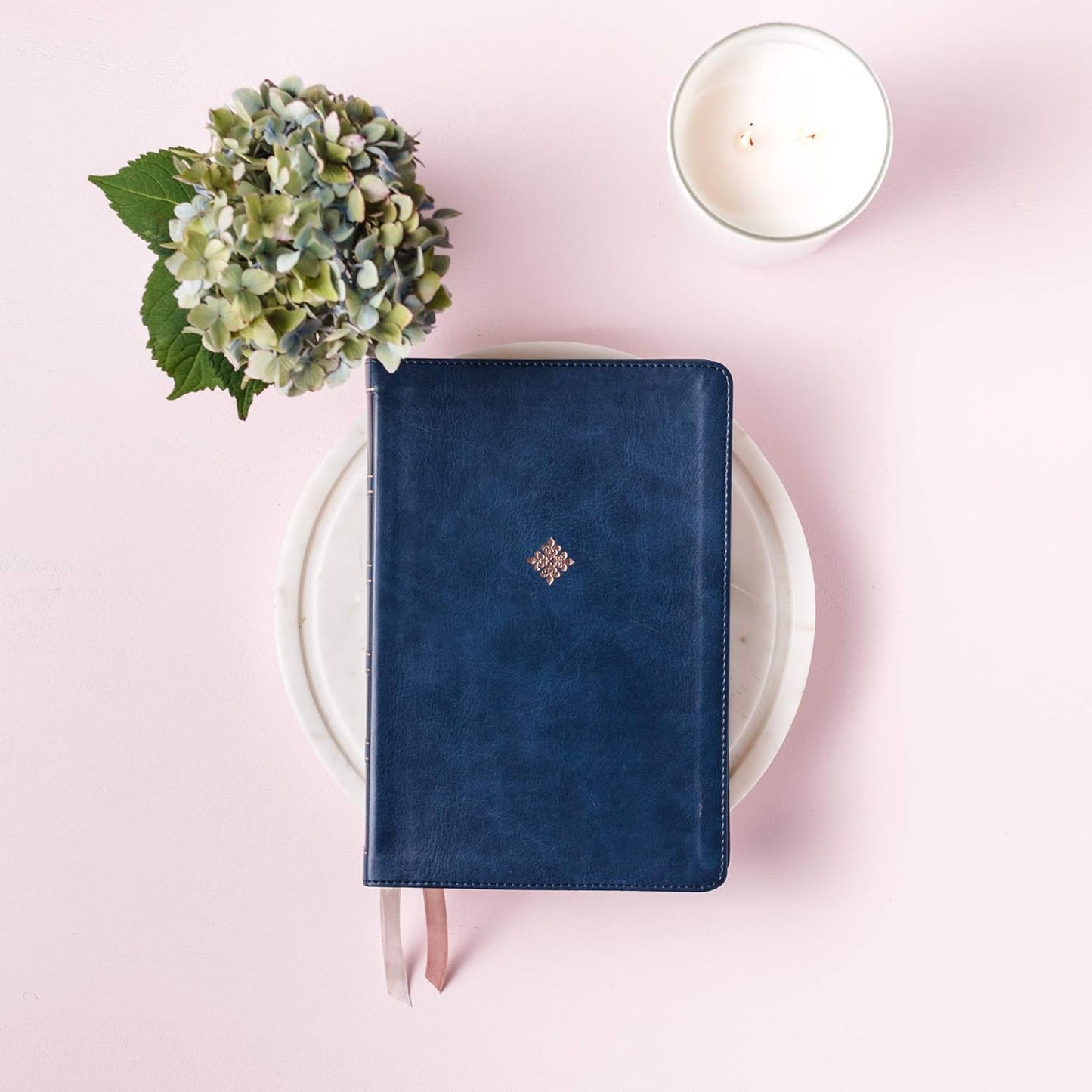 NKJV Thinline Bible, Large Print, Red Letter Edition, Comfort Print (Blue)