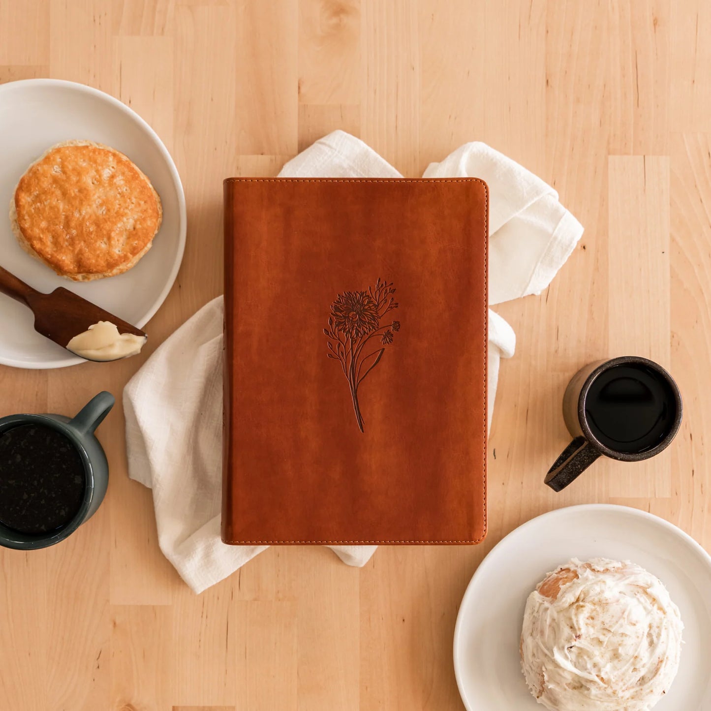 Hosanna Revival ESV Large Print Journaling Bible – Sierra Theme
