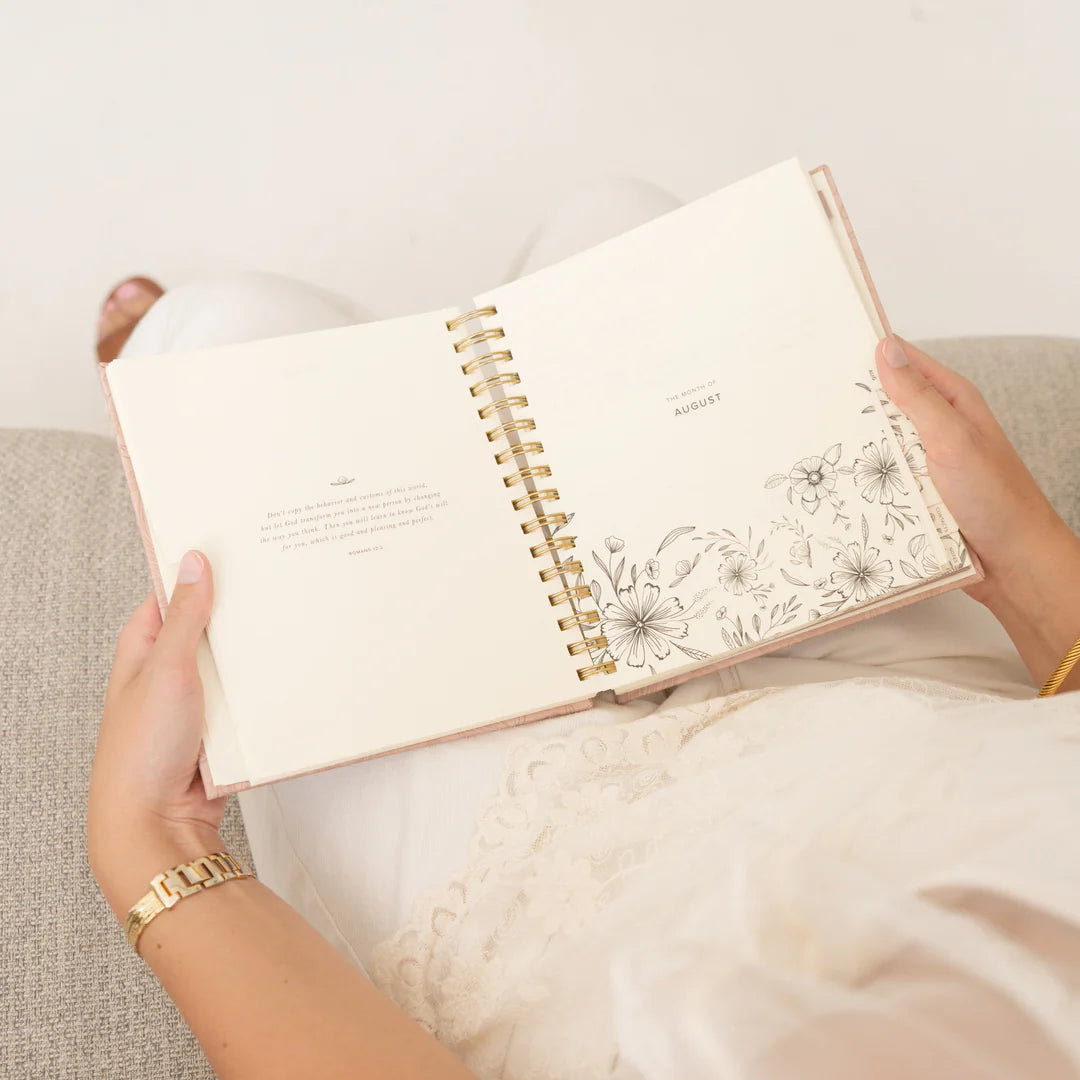 Hosanna Revival 12-Month Undated Planner – Sonora Design (Spiral)