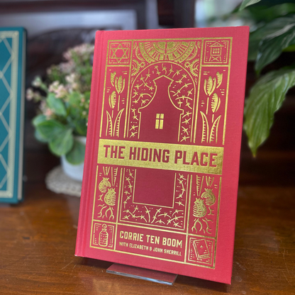 The Hiding Place by Corrie Ten Boom - Deluxe Gift Edition (Hardback)