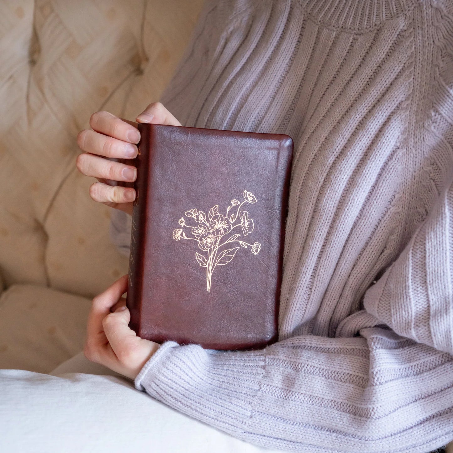 Hosanna Revival NLT Compact Bible: Yorkshire Theme